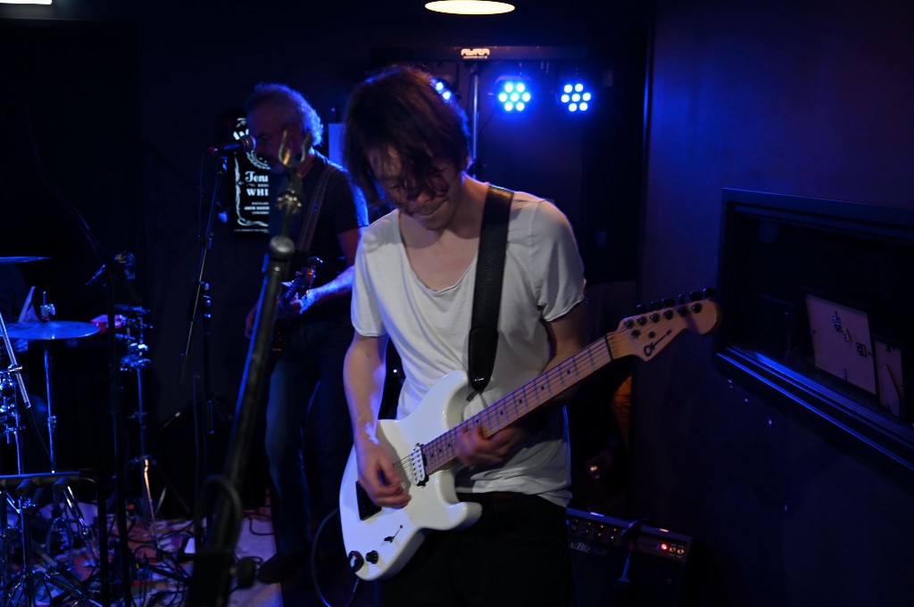 ../Images/10 jaar Ro's Barbershop 271.jpg